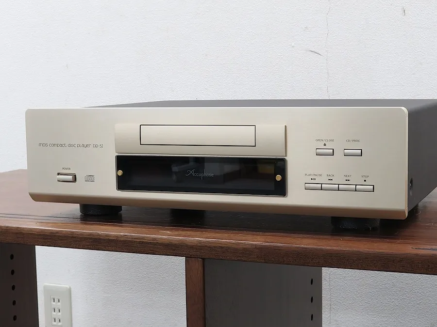 アキュフェーズ Accuphase DP-57 CDデッキ