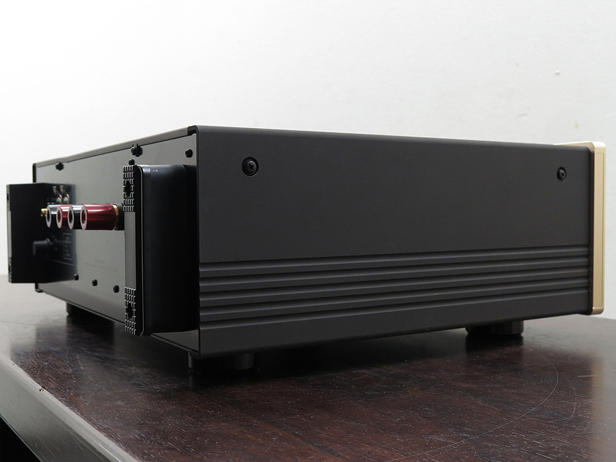 アキュフェーズ Accuphase A-20 パワーアンプ @35471 / 中古