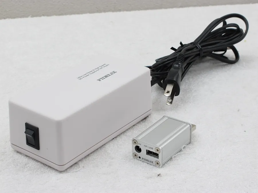 FIDELIX HiFi USB NOISE FILTER 5V ACアダプターセット