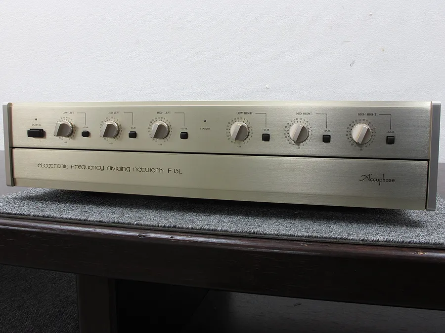アキュフェーズ Accuphase F-15L チャンネルデバイダー