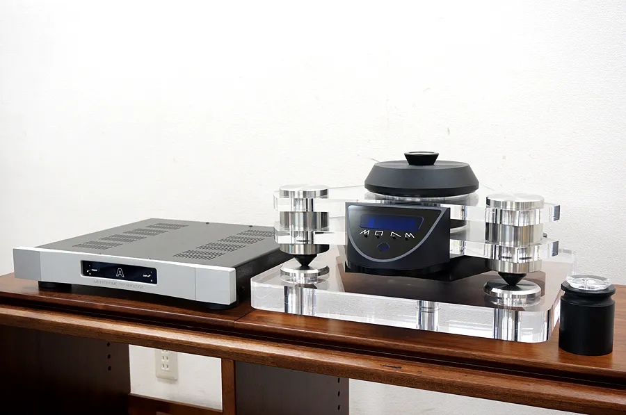 Metronome Technologie Kalista 台付 CDトランスポート