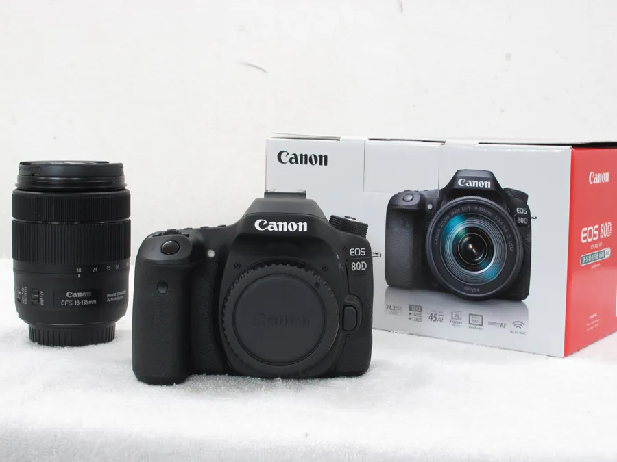 Canon EOS 80D EF-S18-135 IS USM レンズ