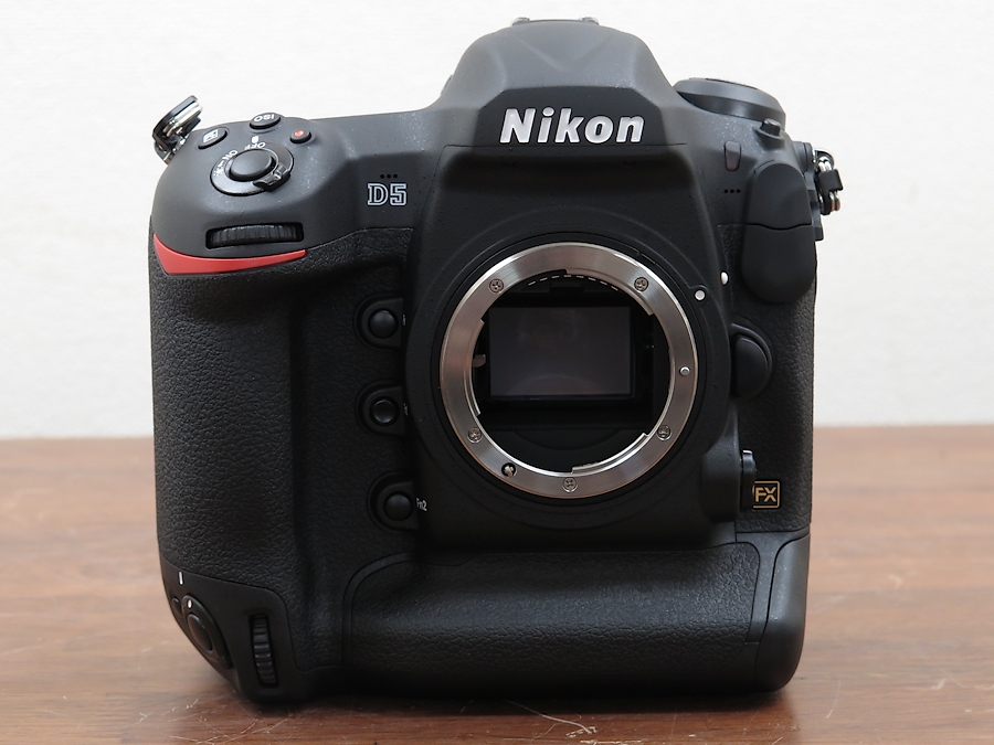 【新品未使用】 ニコン NIKON D5 XQD-Type ボディ カメラ @36451 / 中古オーディオ買取、販売、通販のショップアフロオーディオ横浜