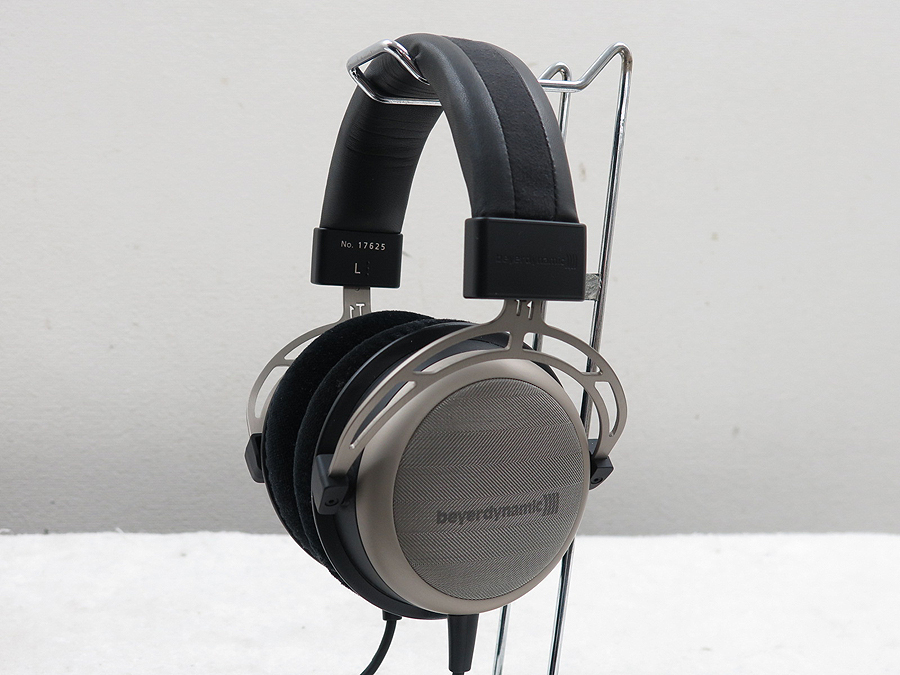 【美品】beyerdynamic T1 初代 ヘッドホン　送料無料　即購入歓迎 Beyerdynamic T1 1st Generation 初代