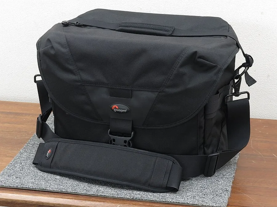 Lowepro ステルスリポーター D550AW カメラバッグ