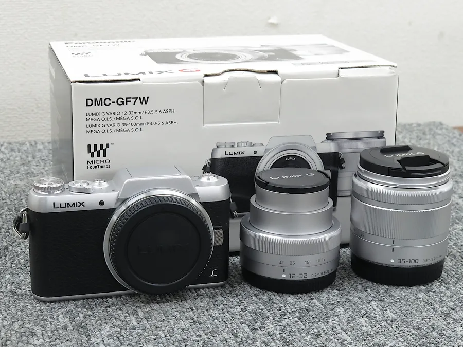 Panasonic LUMIX DMC-GF7W シルバー ダブルズームキット