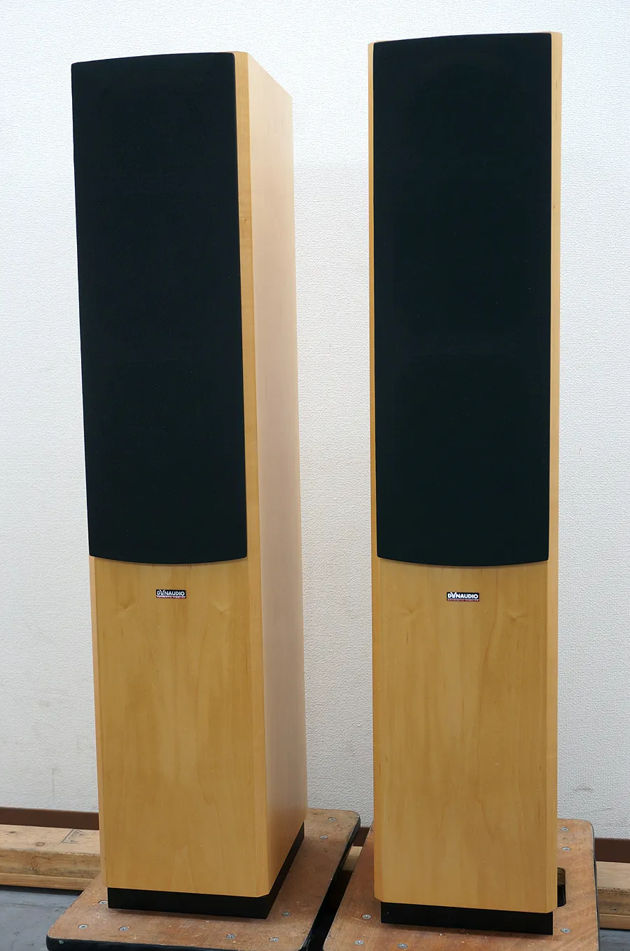 ディナウディオ DYNAUDIO Focus 220 スピーカー ペア