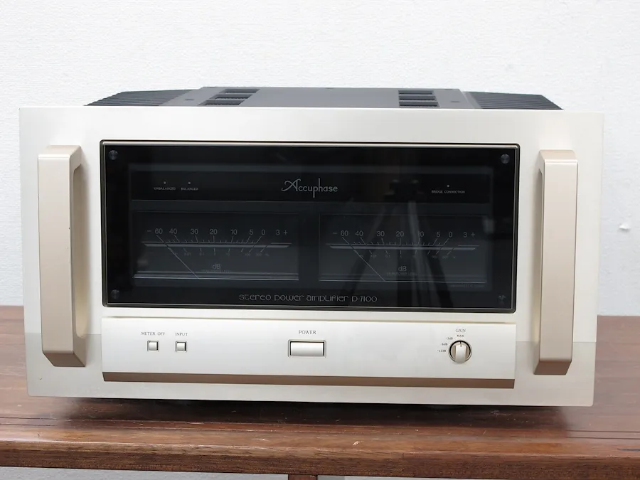 アキュフェーズ Accuphase P-7100 パワーアンプ