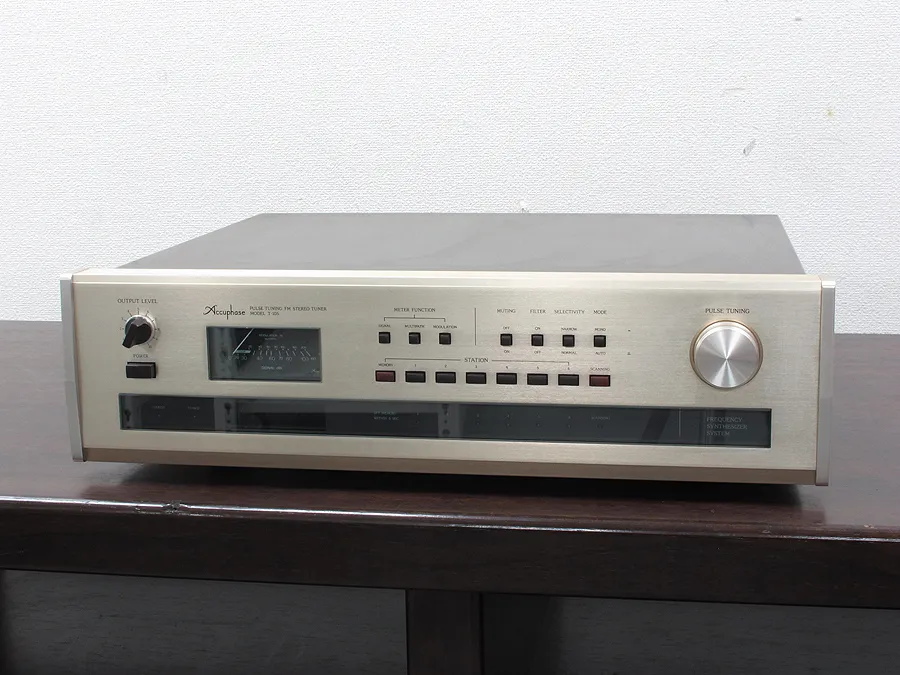 アキュフェーズ Accuphase T-105 チューナー
