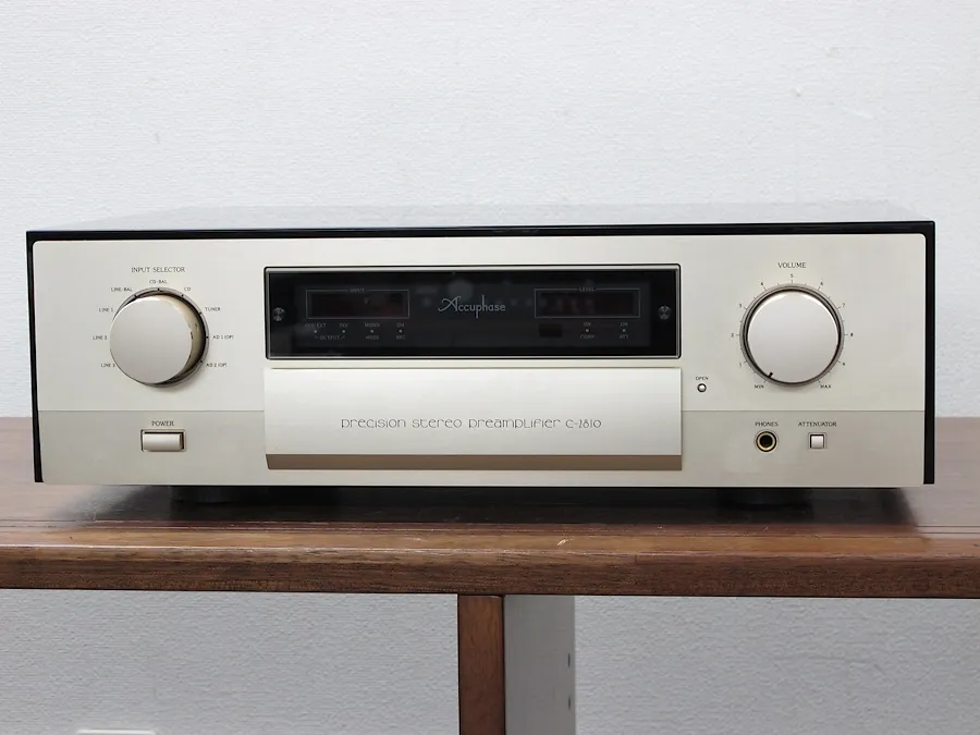 アキュフェーズ Accuphase C-2810 プリアンプ