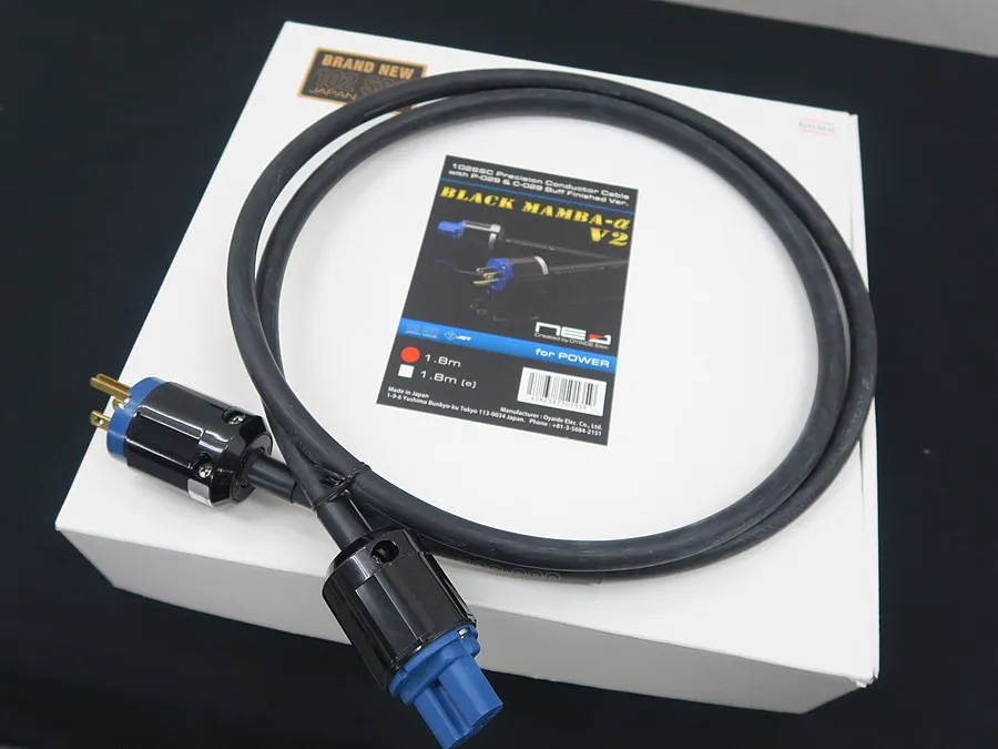 オヤイデ OYAIDE BLACK MAMBA-α V2 (1.8m) 電源ケーブル