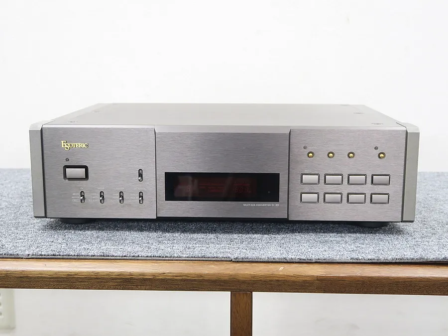 エソテリック ESOTERIC D-30 D/Aコンバーター