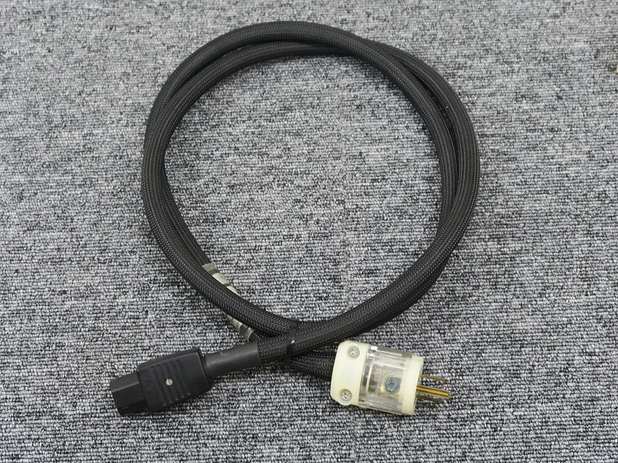 PAD AC TANTUS Signature Series (1.5m) 電源ケーブル