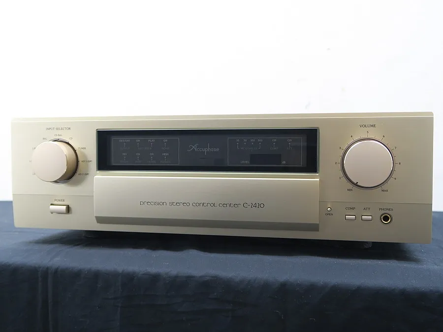 Accuphase C-2420 プリアンプ 元箱付