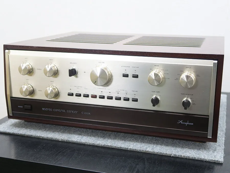 アキュフェーズ Accuphase C-200X プリアンプ ウッドケース付