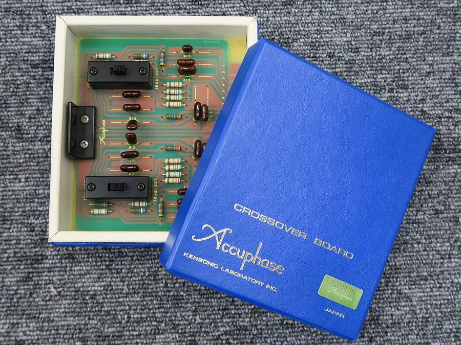 アキュフェーズ Accuphase CB-7000 クロスオーバーボード 元箱付