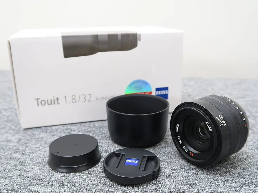 カールツァイス Carl Zeiss Touit 1.8/32 X-mount カメラレンズ 元箱付
