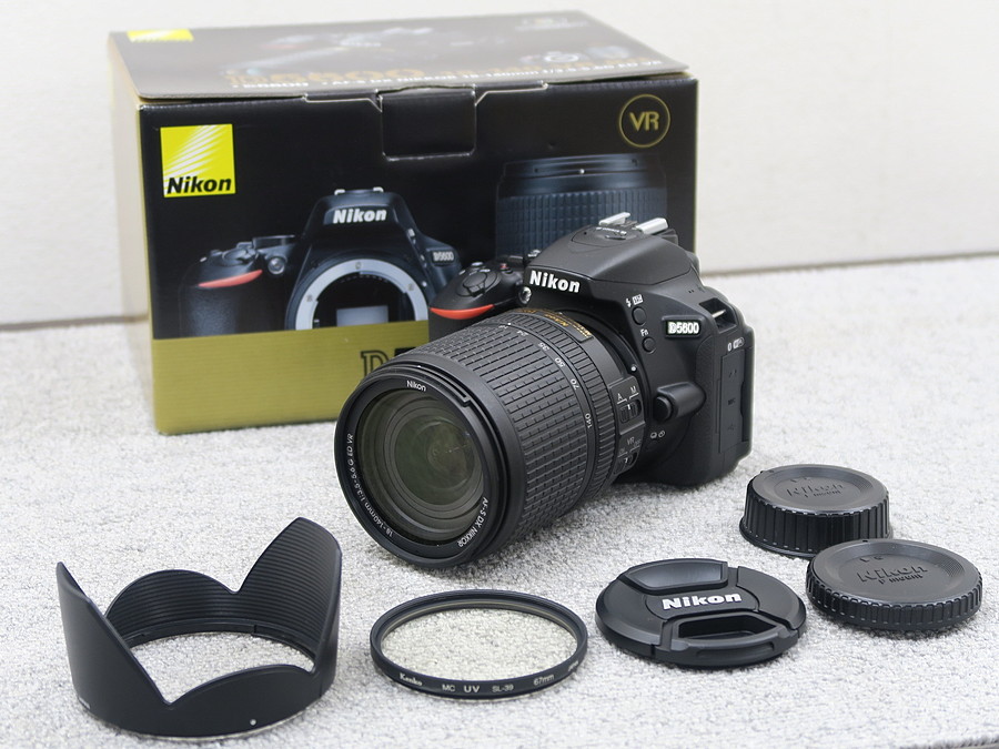 Nikon D5600 18-55 VR + 70-300 VR Kit ニコン+aus.com.br