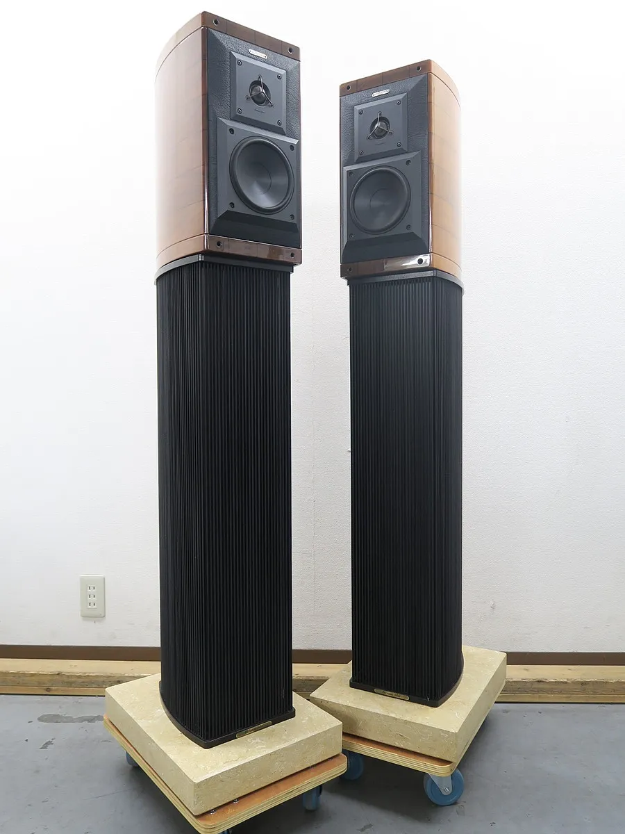 ソナス・ファベール Sonus faber Guarneri Homage スピーカー ペア スタンド