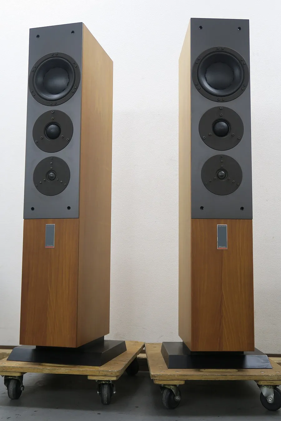 ディナウディオ DYNAUDIO CONFIDENCE 5 ペア スピーカー
