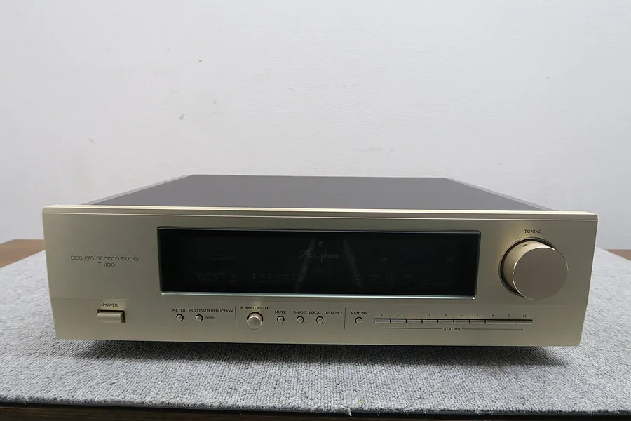 アキュフェーズ Accuphase T-1100 FMチューナー 元箱付