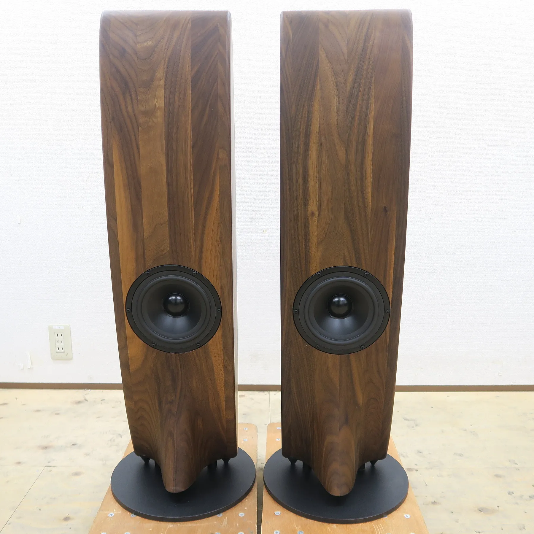 マニュファクチュア MANUFAKTUR Ellipse II スピーカー @47270｜中古