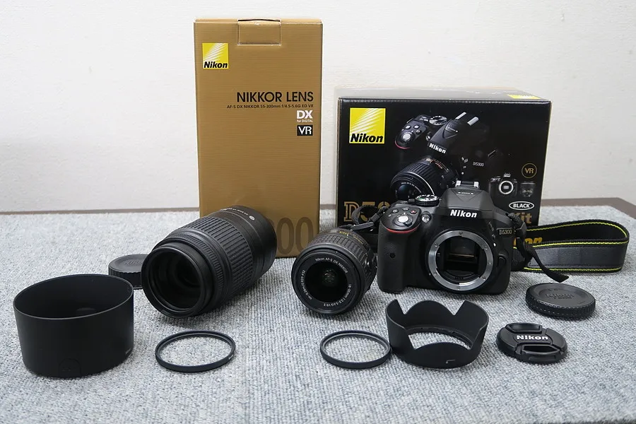 ニコン NIKON D5300 ダブルズームキット カメラ 元箱付