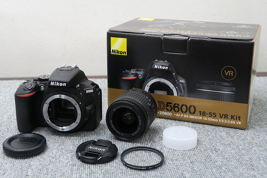 ニコン nikon D5600 18-55 VR kit レンズキット