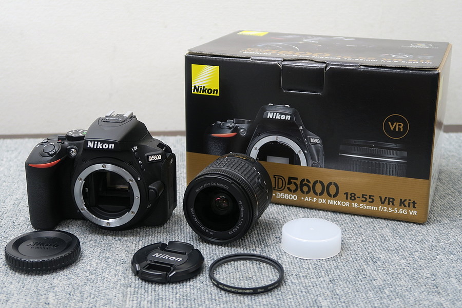 外観特上級】Nikon デジタル一眼レフカメラ D5600 AF-P 18-55 VR レンズキット