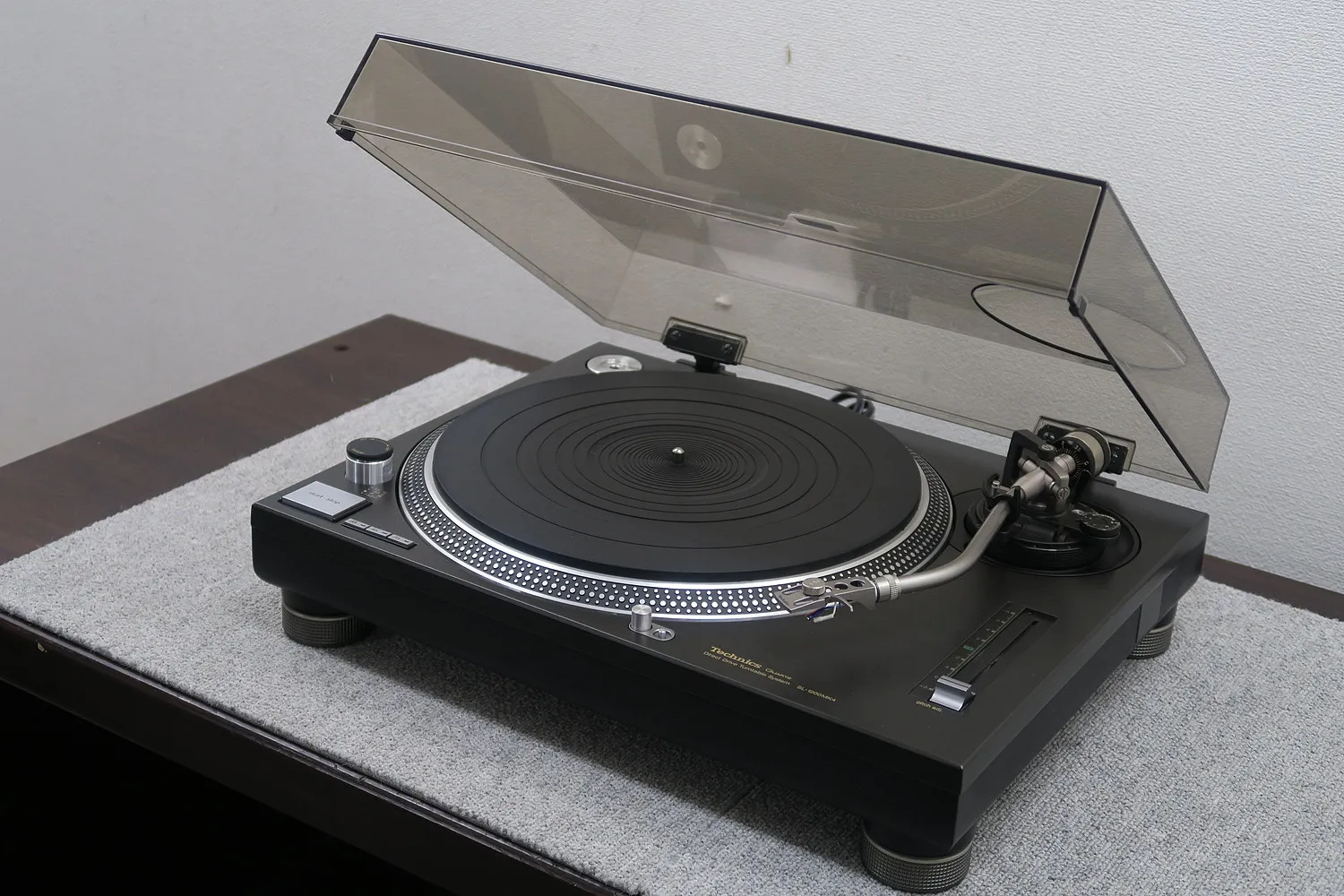テクニクス Technics SL-1200MK4 ターンテーブル