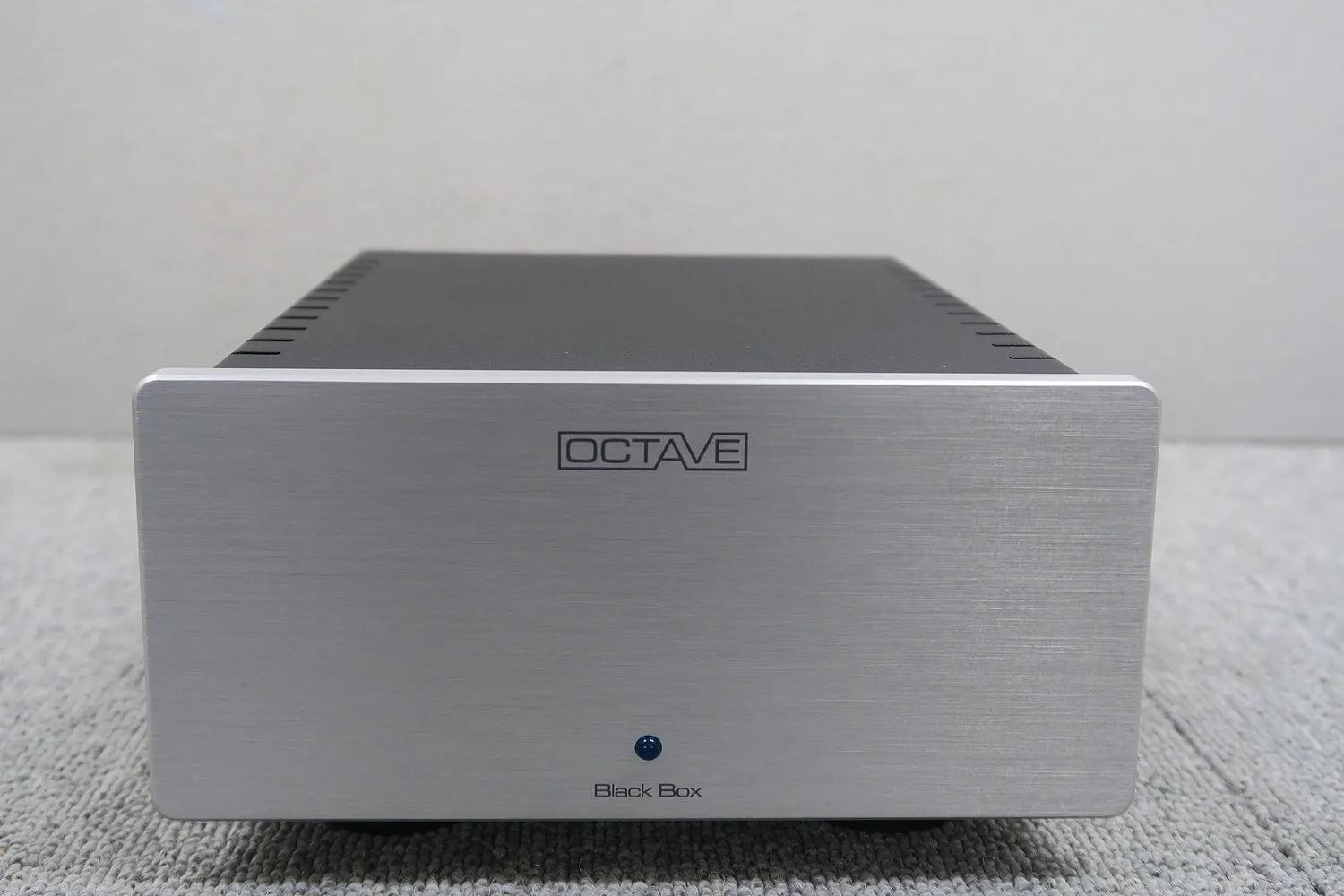 オクターブ OCTAVE Black Box 強化電源 元箱付