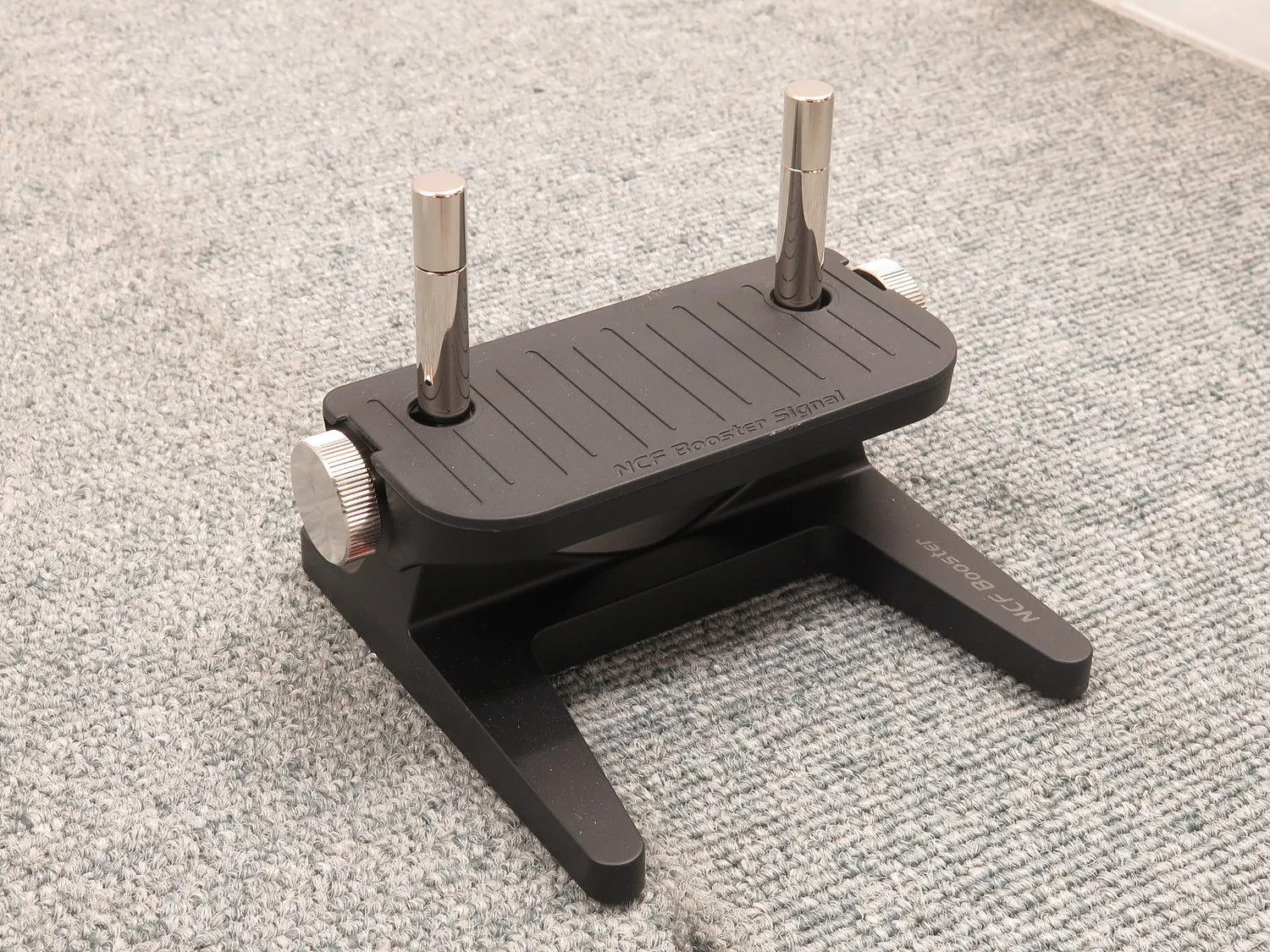 フルテック FURUTECH NCF Booster ケーブル用制振アダプター 元箱付
