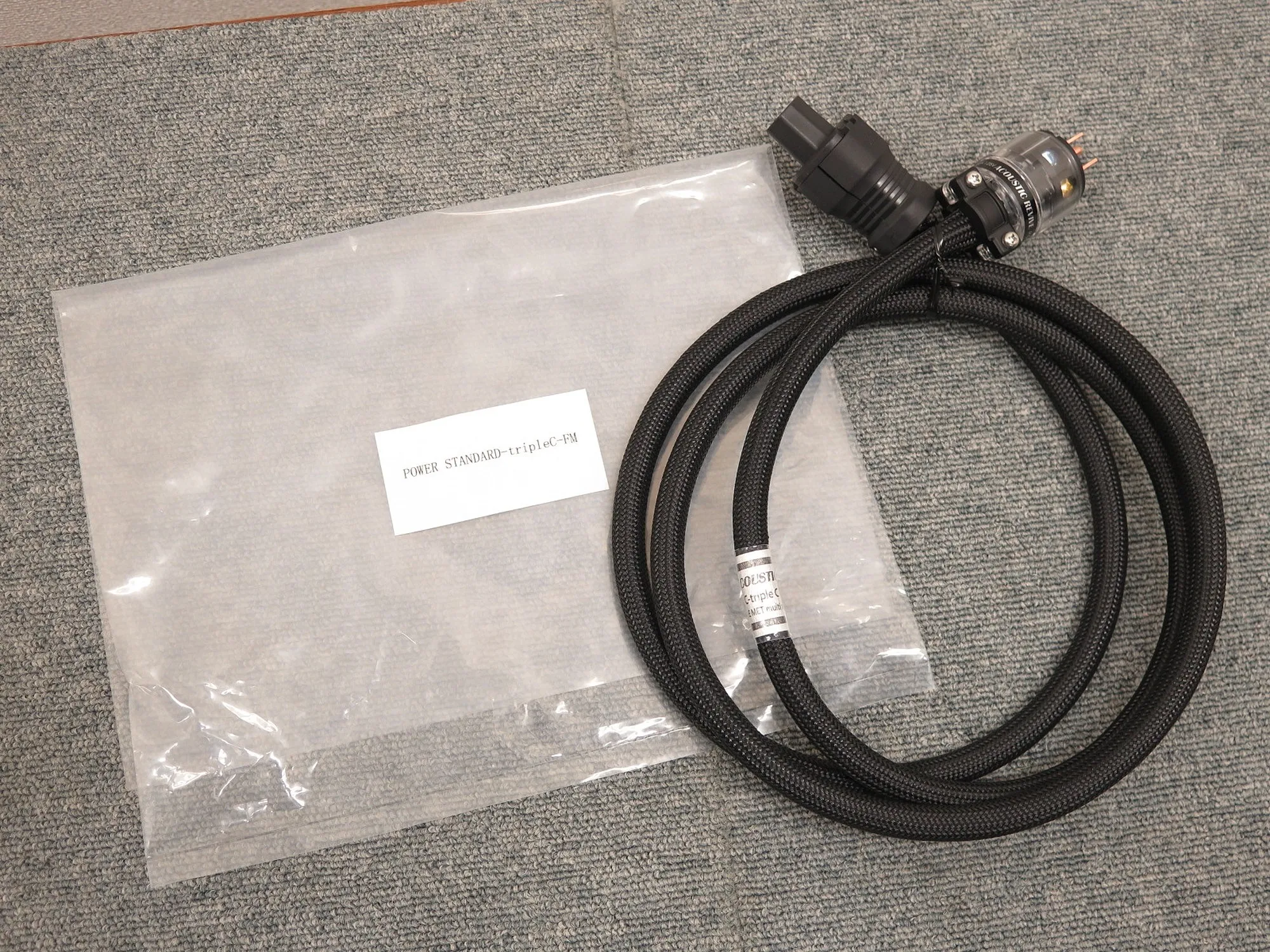 アコースティックリバイブ Acoustic Revive POWER STANDARD-triple C-FM (2.0m) 電源ケーブル