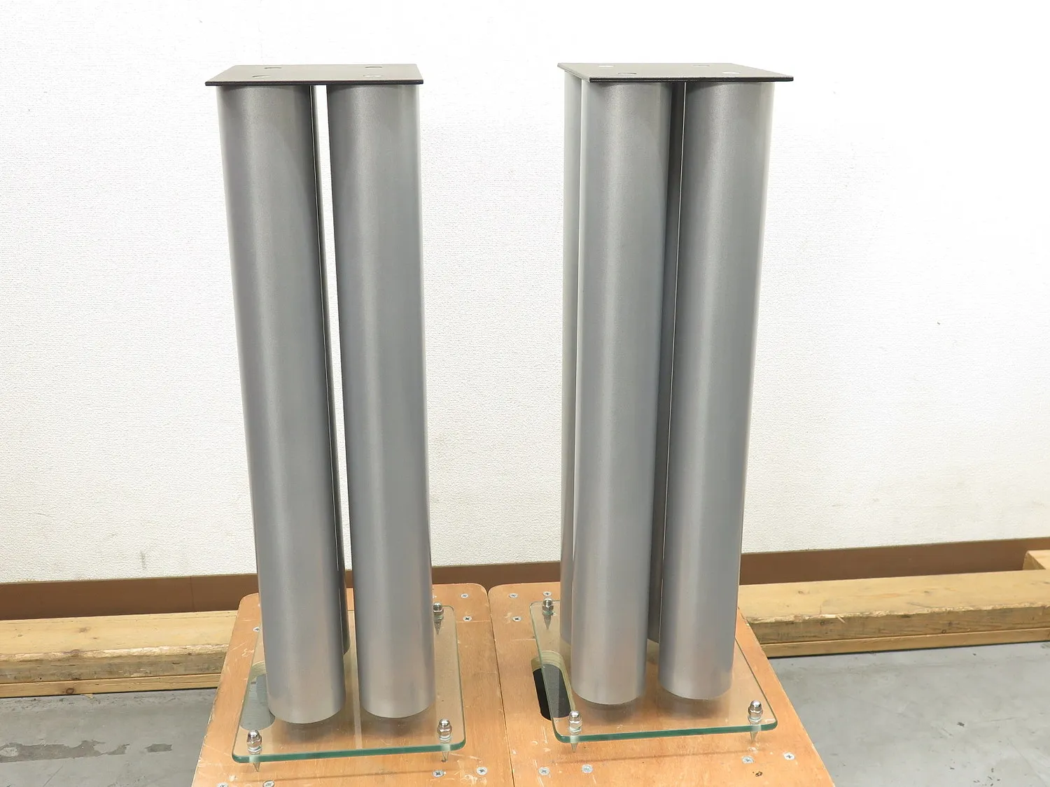 メーカー不明 金属製 スピーカースタンドペア