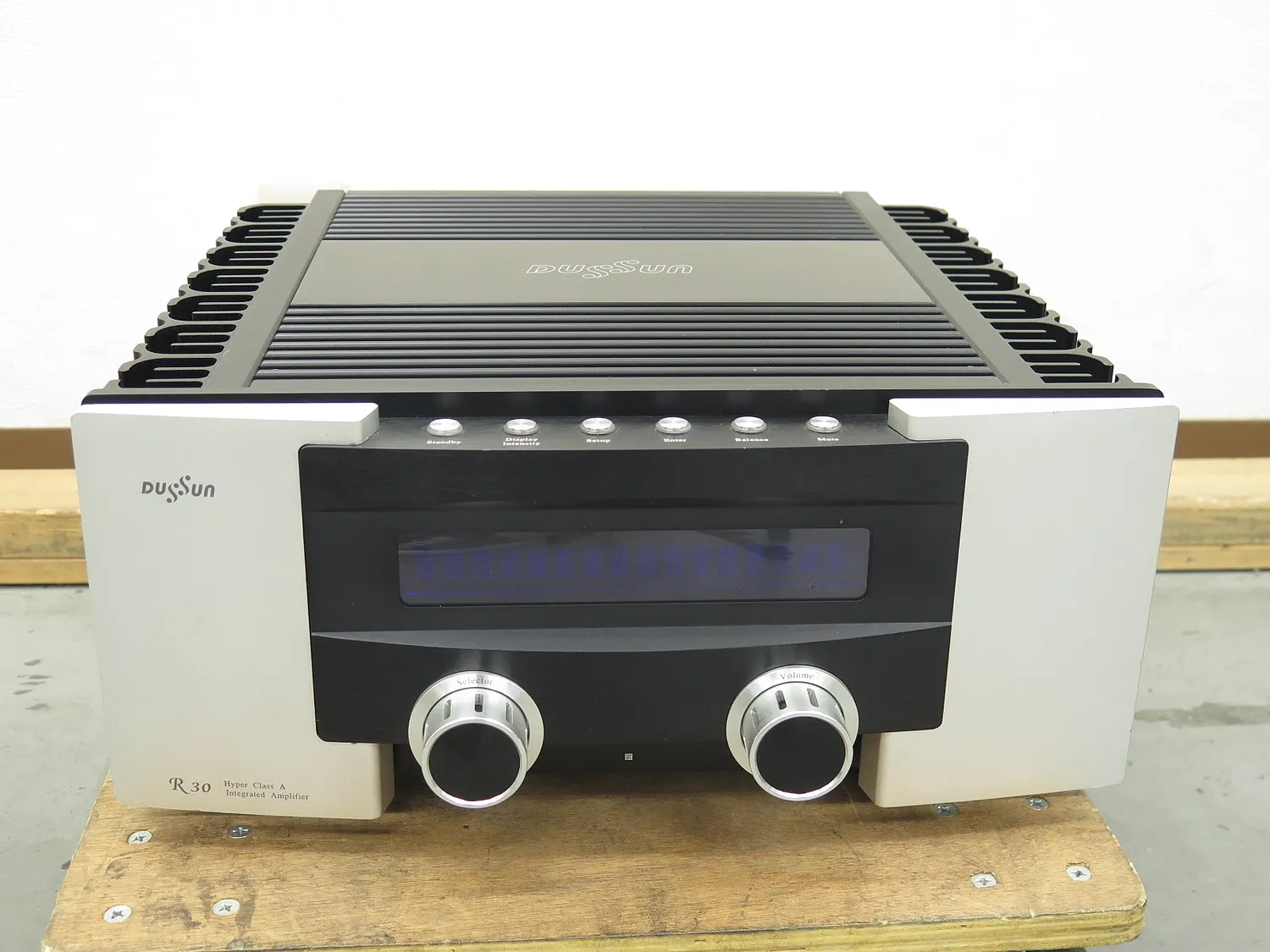 ダッサン DUSSUN R-30i プリメインアンプ