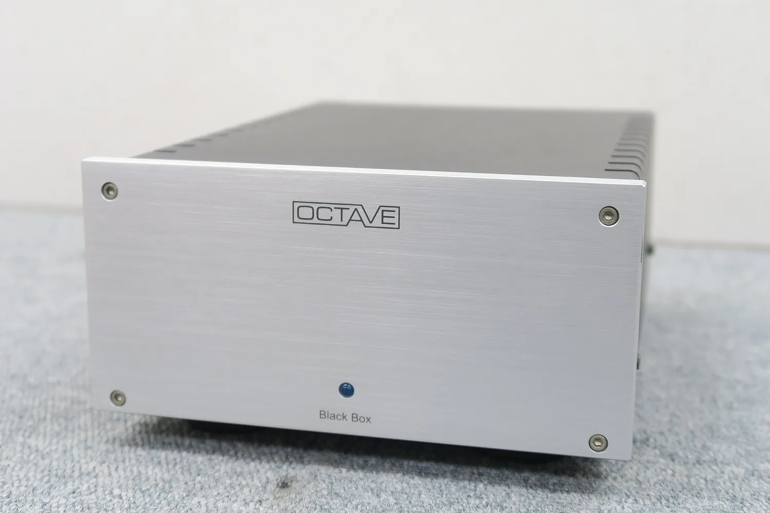 オクターブ OCTAVE Black Box 電源