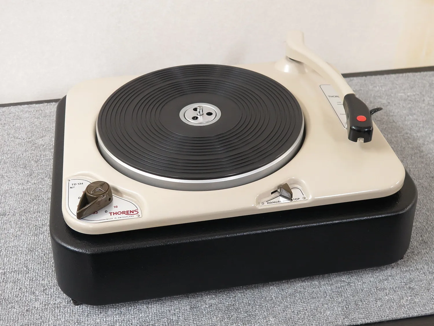 トーレンス THORENS TD134 ターンテーブル