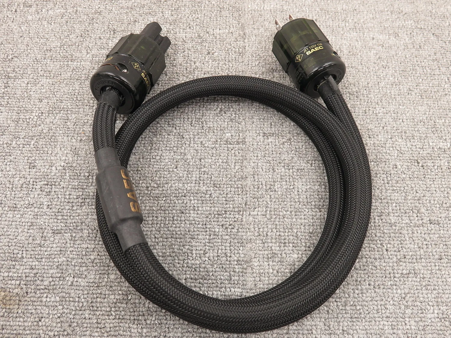 サエク SAEC PL-6000 (1.5m) 電源ケーブル