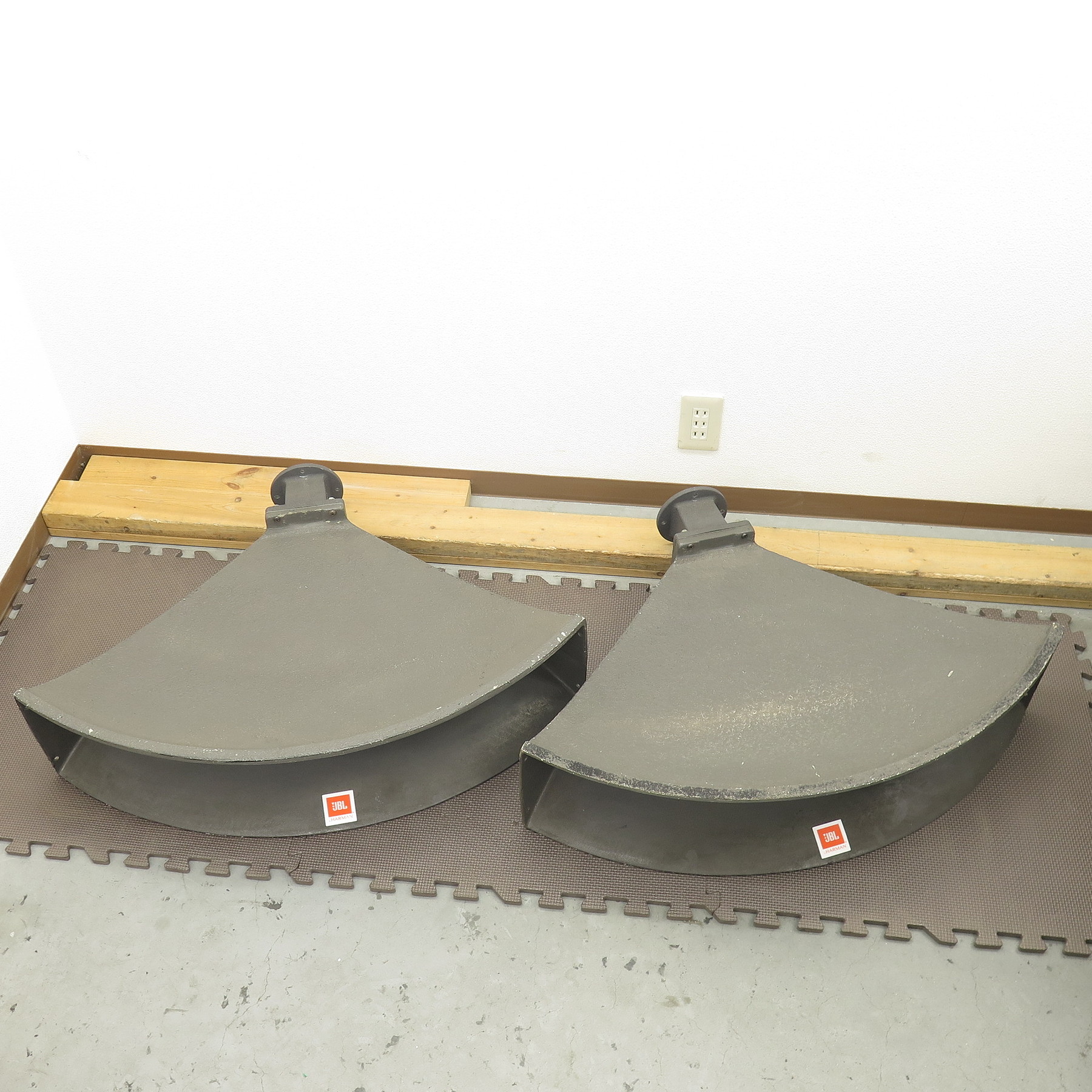 JBLラジアルホーン２３５０中古動作品の出品です。 JBL 2350 ラジアルホーン