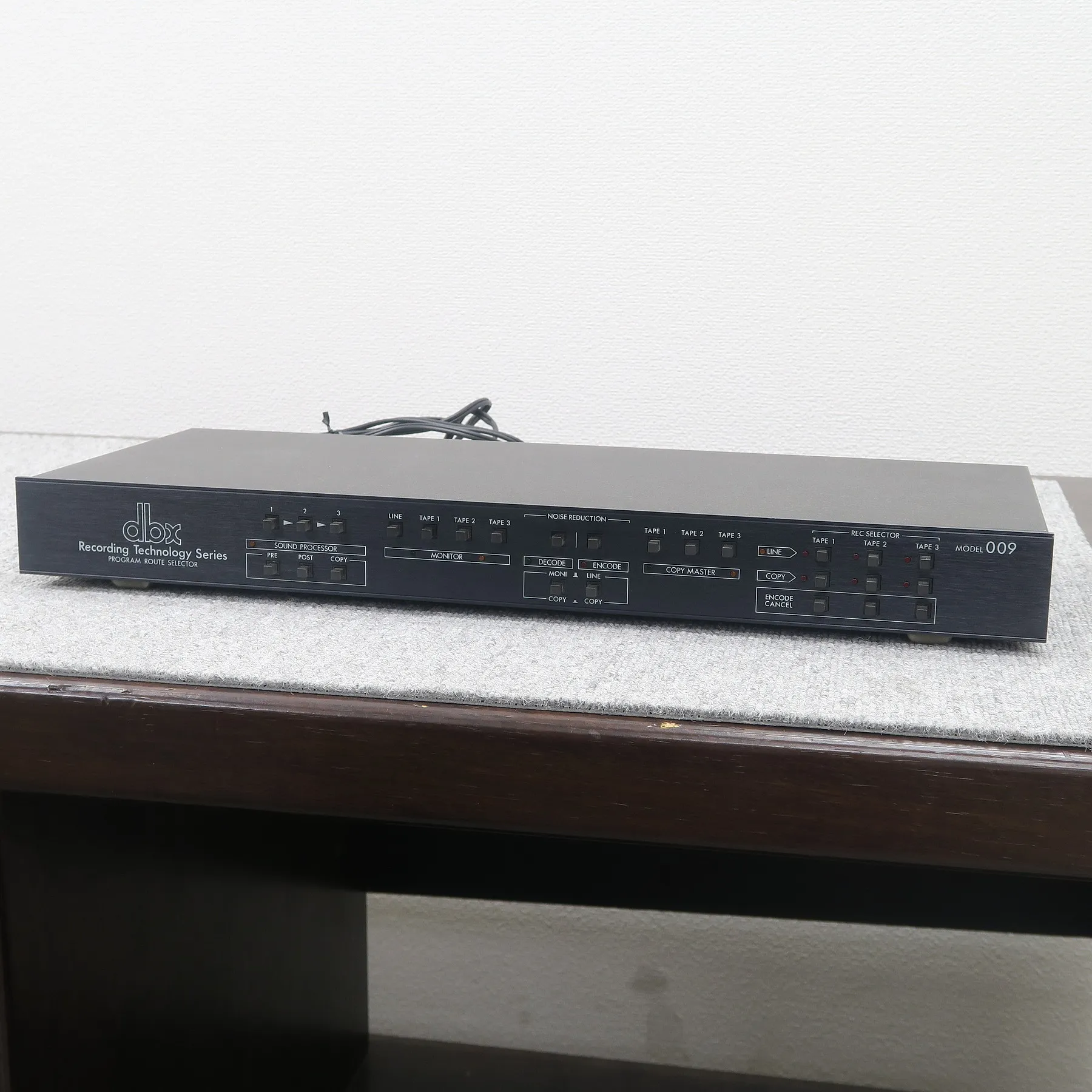 ディービーエックス dbx Model 009 セレクター 並行輸入品