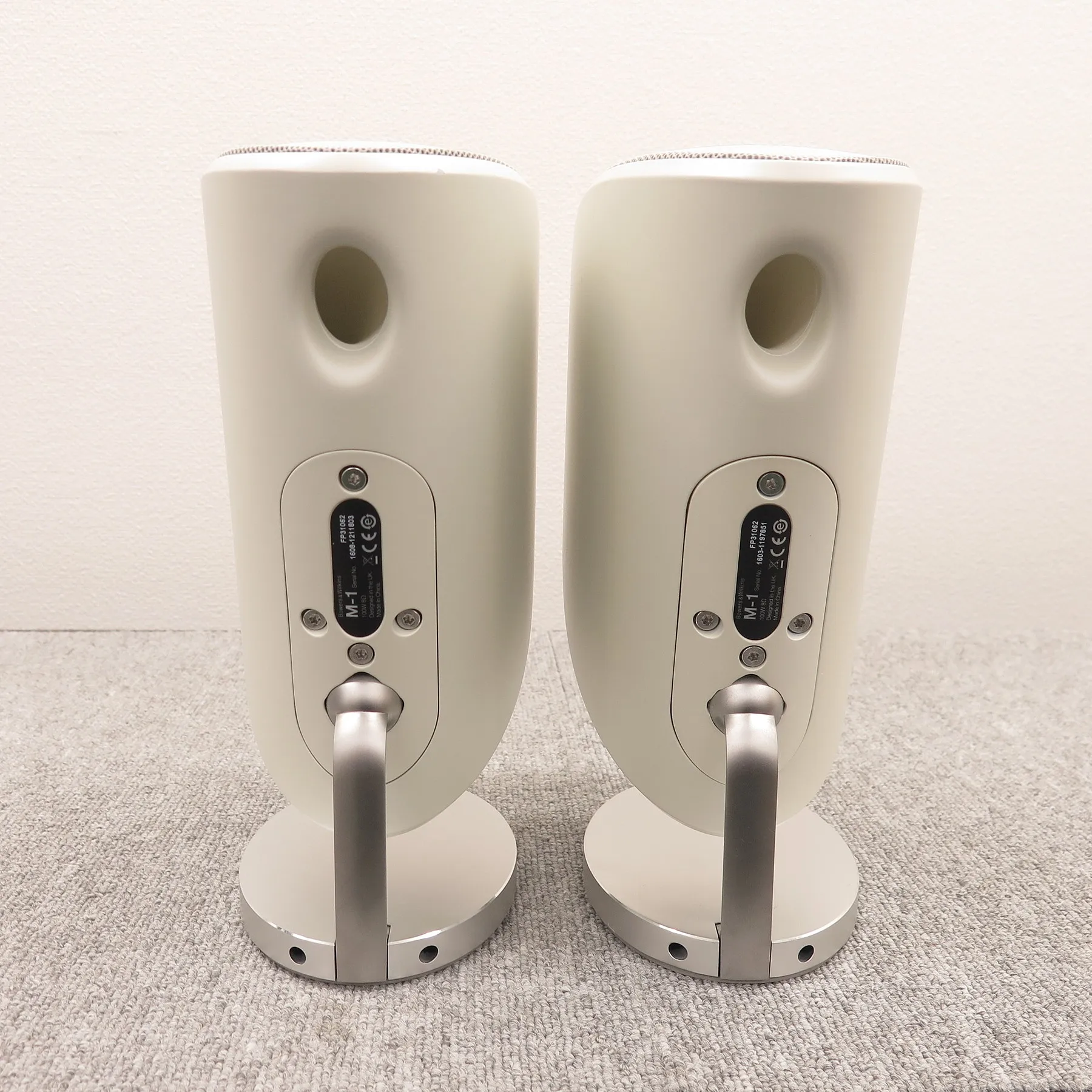 B&W M-1 スピーカー ペア シルバー ビーアンドダブリュー ビーアンドダブリュー B&W M-1 スピーカーペア @49829｜中古オーディオ