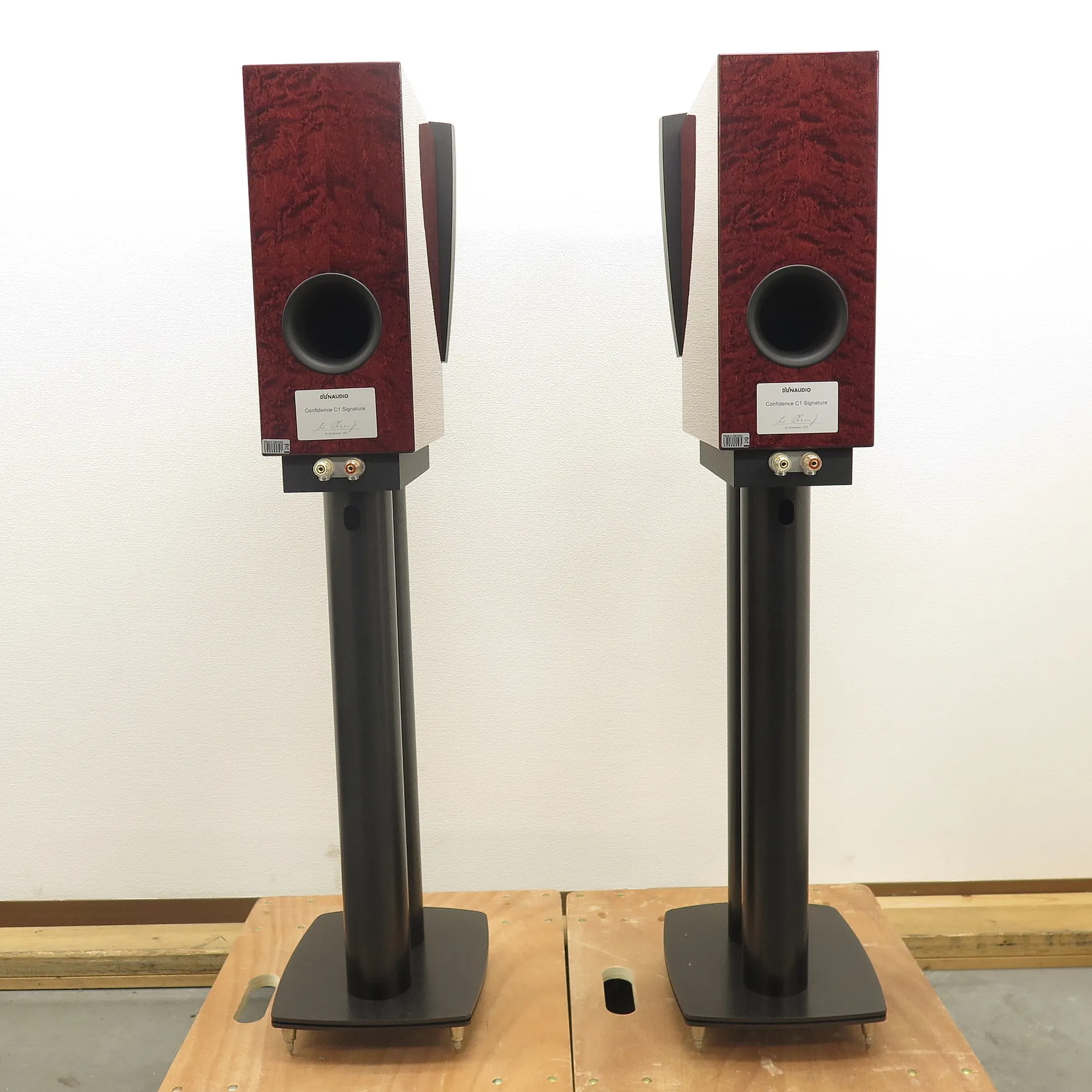 ディナウディオ DYNAUDIO CONFIDENCE C1 Signature スタンド付