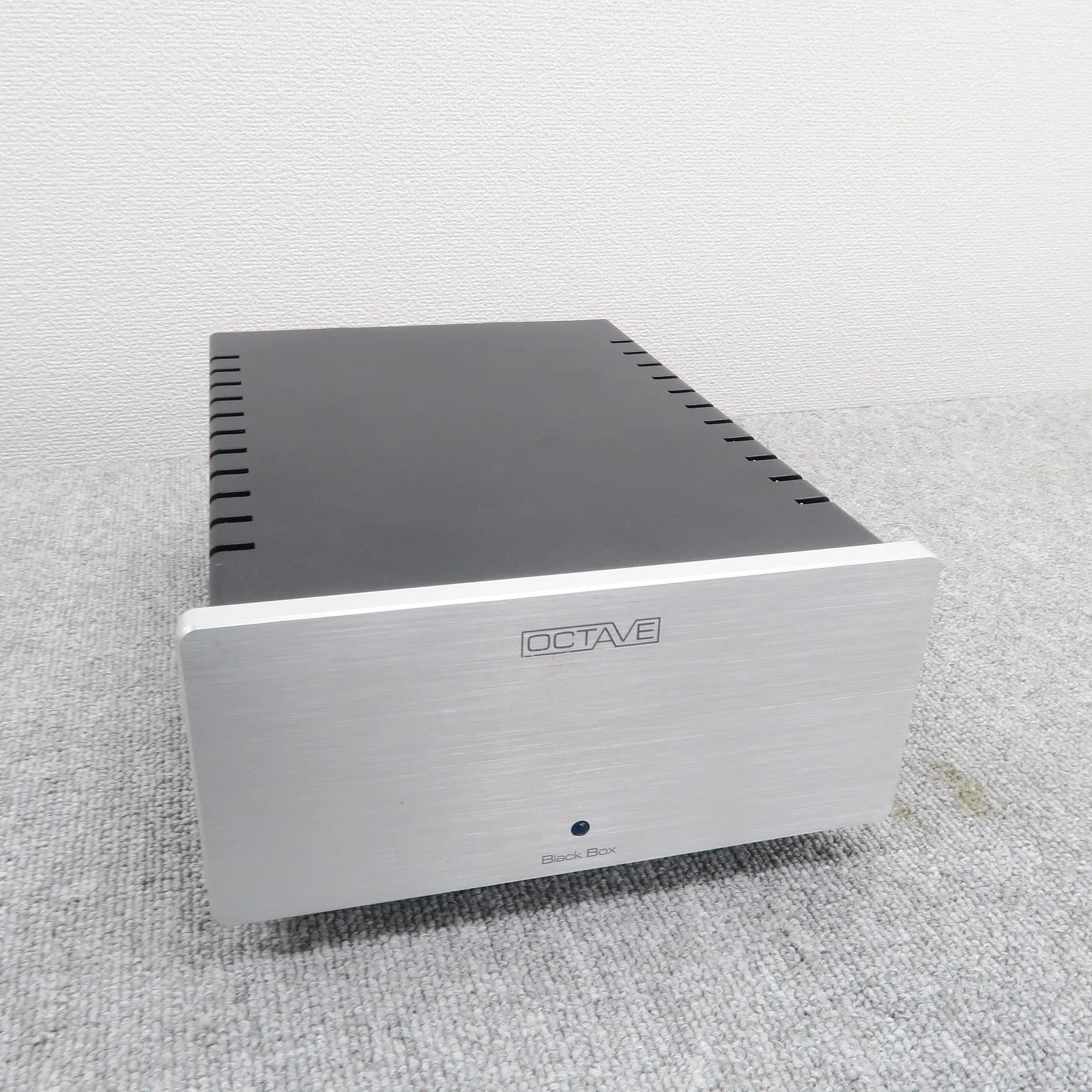 オクターブ OCTAVE Black Box 電源