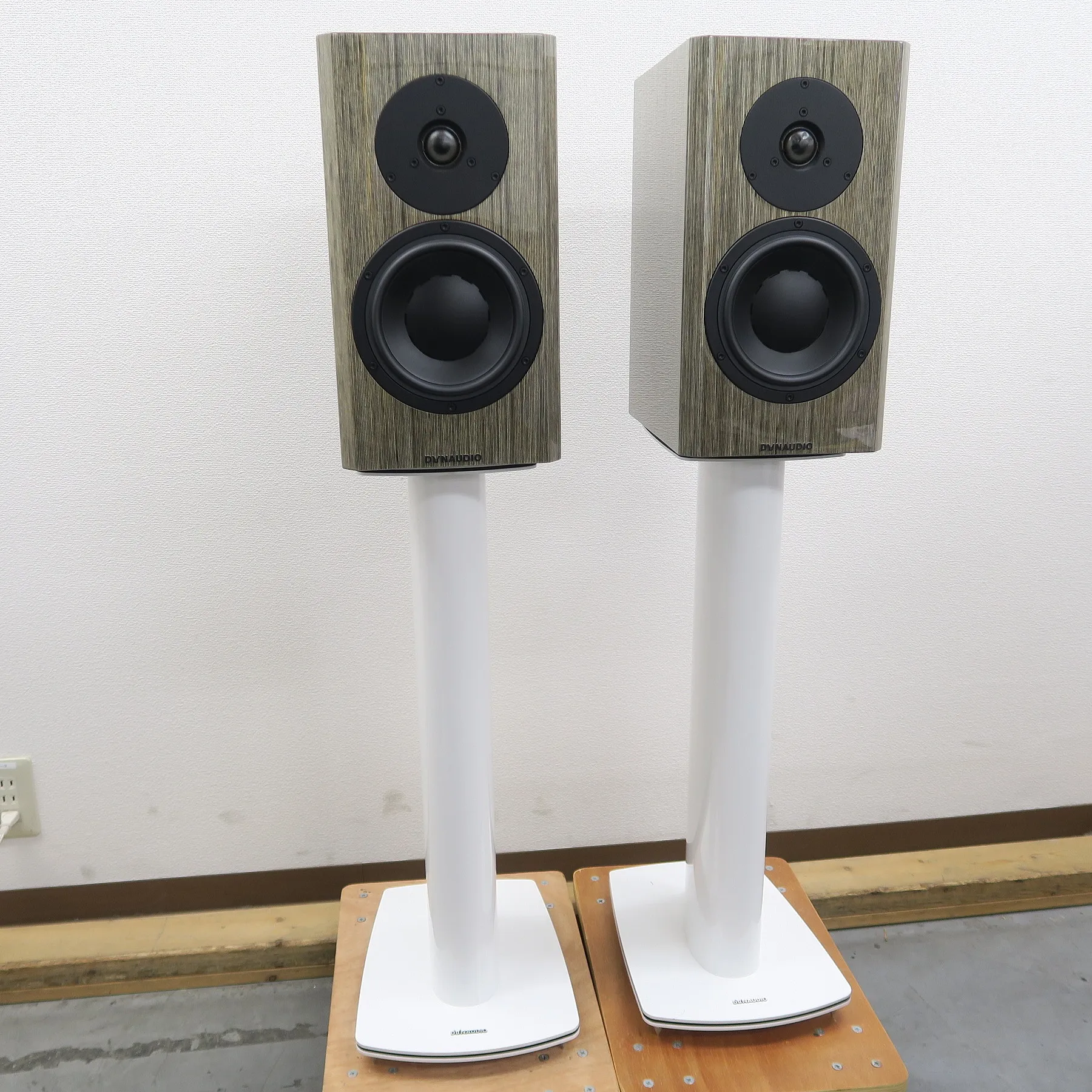 ディナウディオ DYNAUDIO Special 40 スピーカー ペア スタンド付