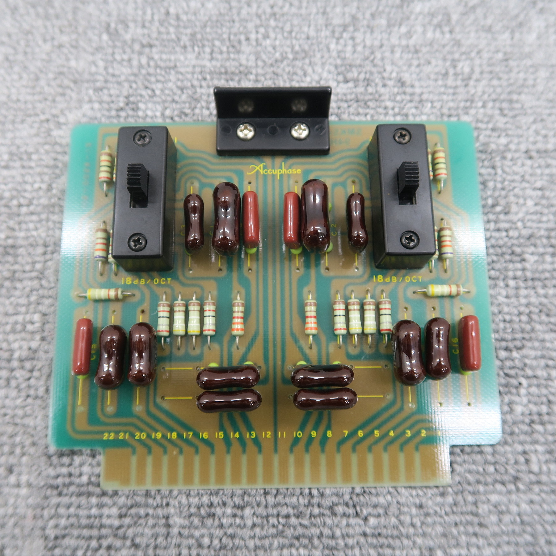 Aランク】アキュフェーズ Accuphase CB-800 クロスオーバーボード