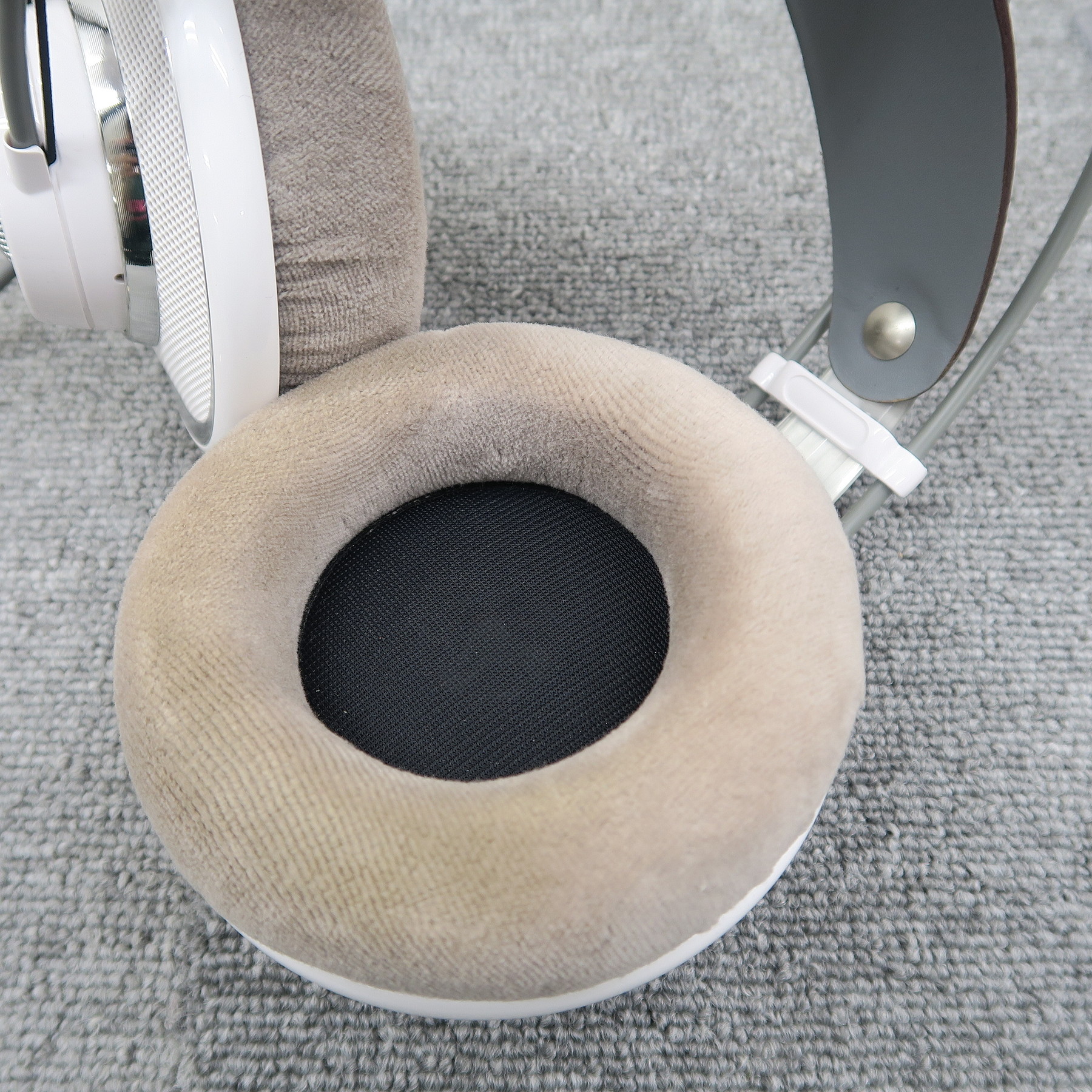 AKG 701 ヘッドフォン アーカーゲー K701 | 高品位リファレンス・ヘッドホン