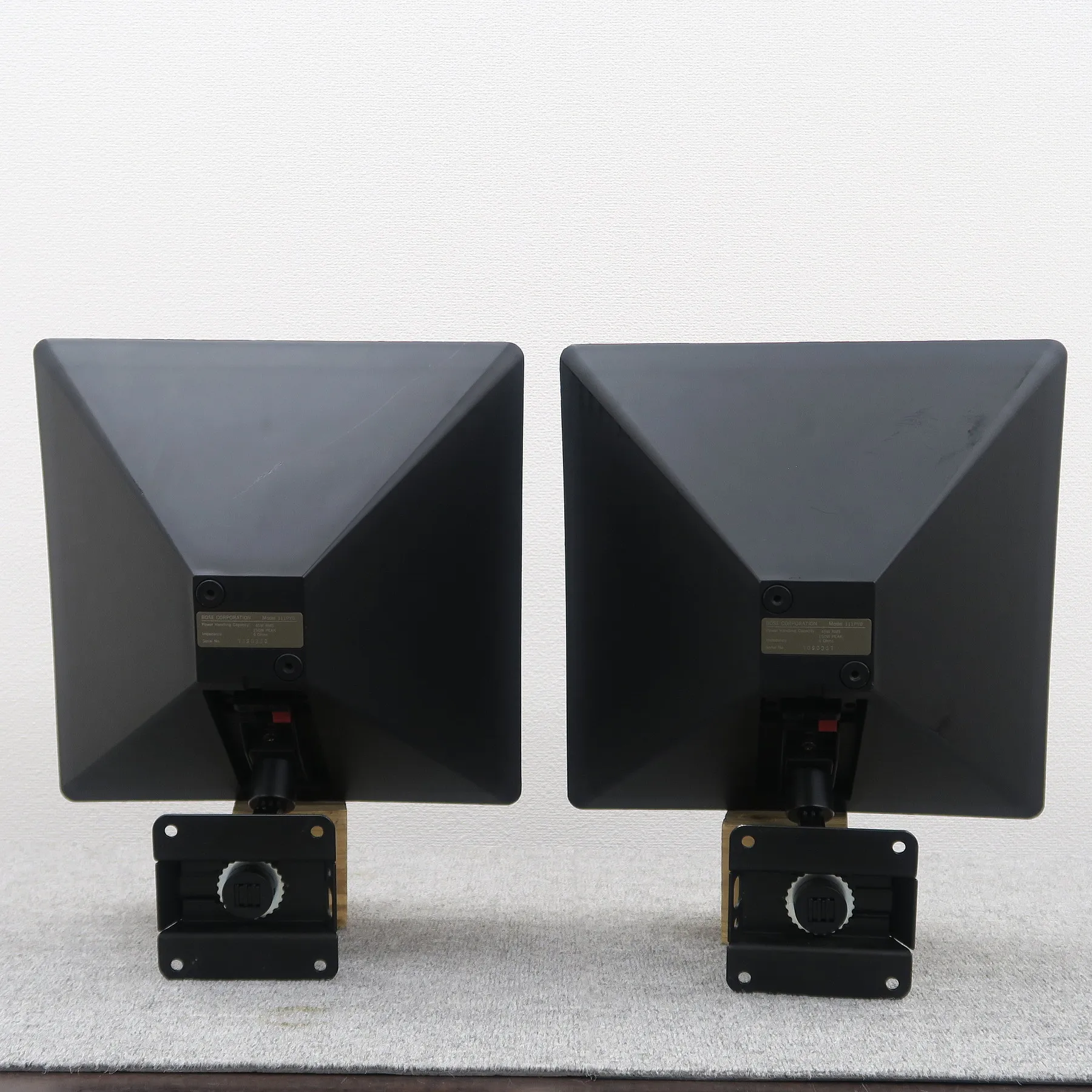 ボーズ BOSE 111PYB スピーカーペア ブラケット付 @50563｜中古