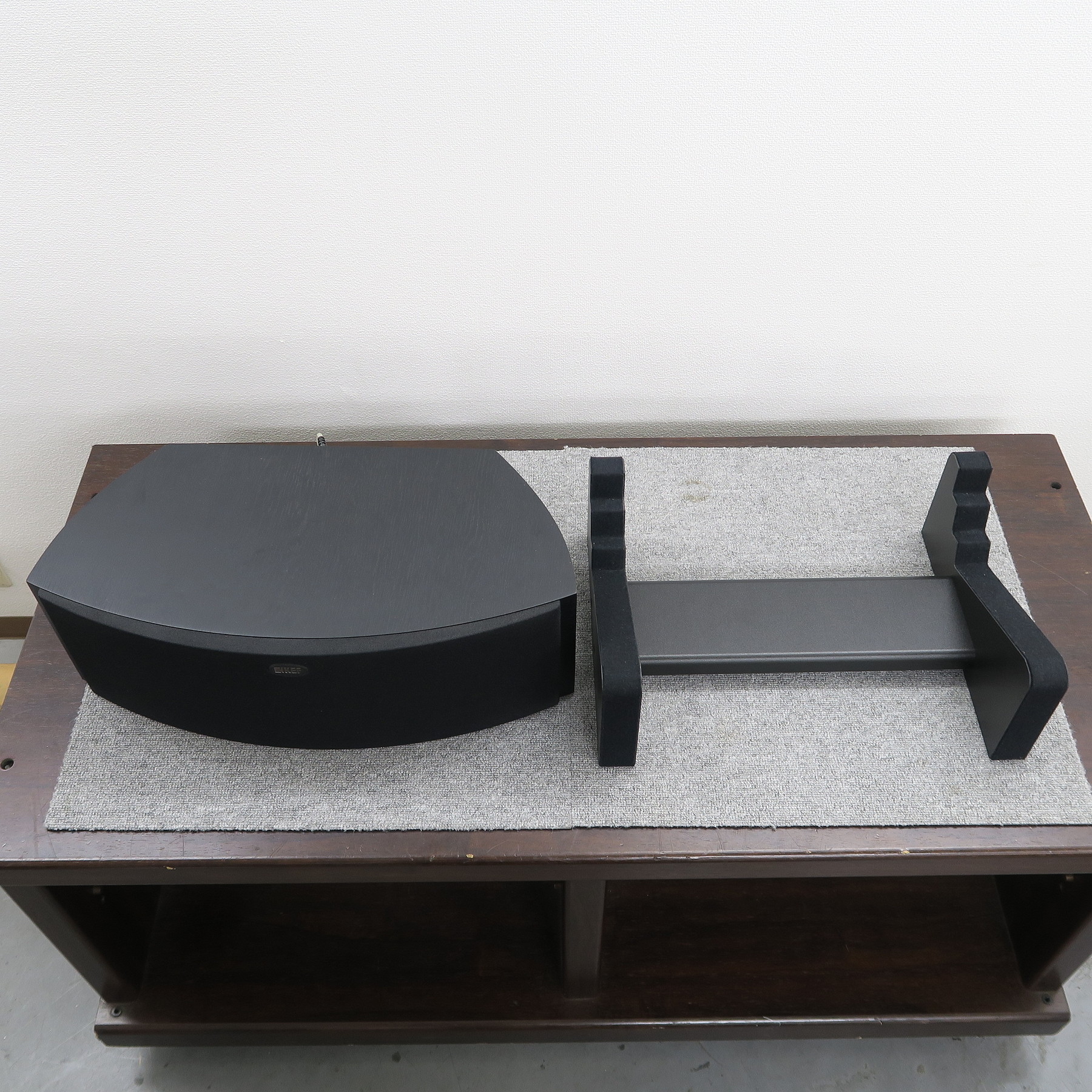 KEF iQ60C センターSP美品、元箱や備品多数 KEF iQ60C センターSP美品、元箱や備品多数