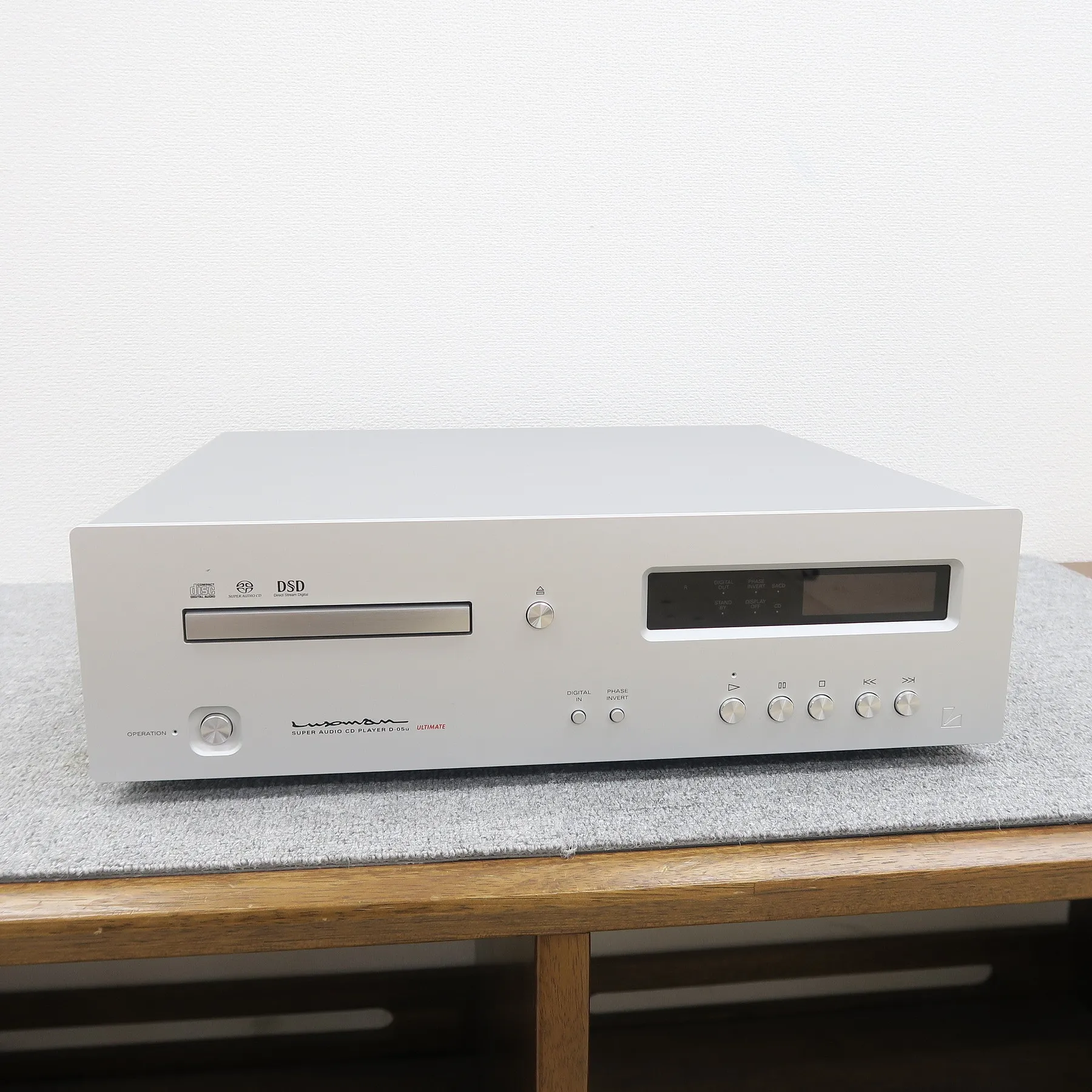 ラックスマン LUXMAN D-05u CDプレーヤー