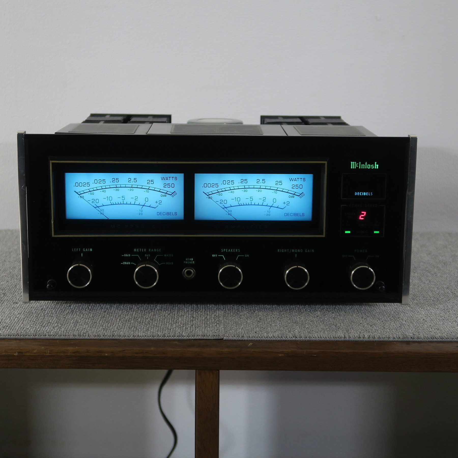 Bランク】マッキントッシュ Mcintosh MC2255 パワーアンプ @51037 / 中古オーディオ買取、販売、通販のショップアフロオーディオ横浜